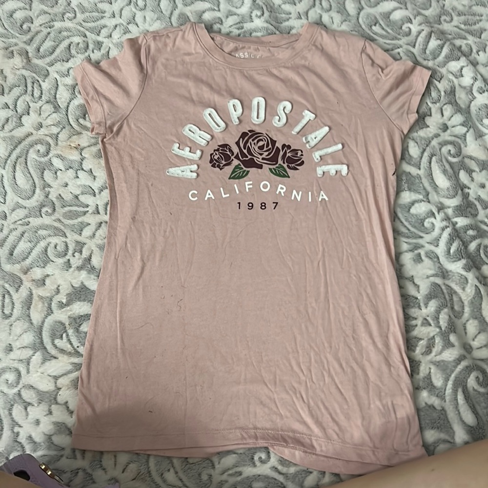 aeropostale pink tee soft material SIZE MEDIUM